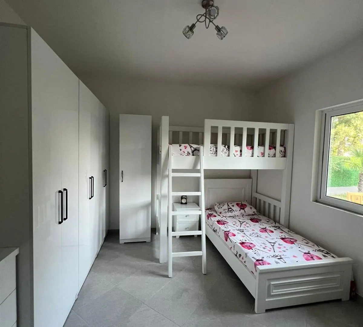 Residence Mary Velipoje Albania