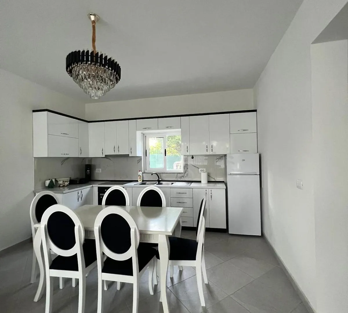 Residence Mary Velipoje